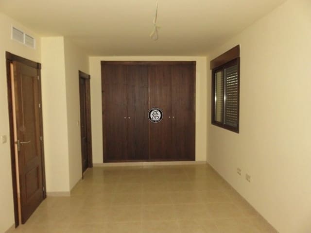 Chalet de 5 habitaciones en Lorca en venta con garaje - 280.000 € (Ref: 6613746)