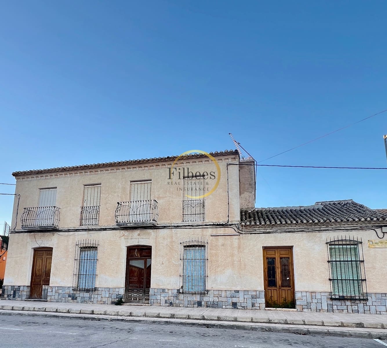 4 makuuhuone Omakotitalo myytävänä paikassa La Pinilla mukana 
autotalli - 100 000 € (Ref: 7858700)