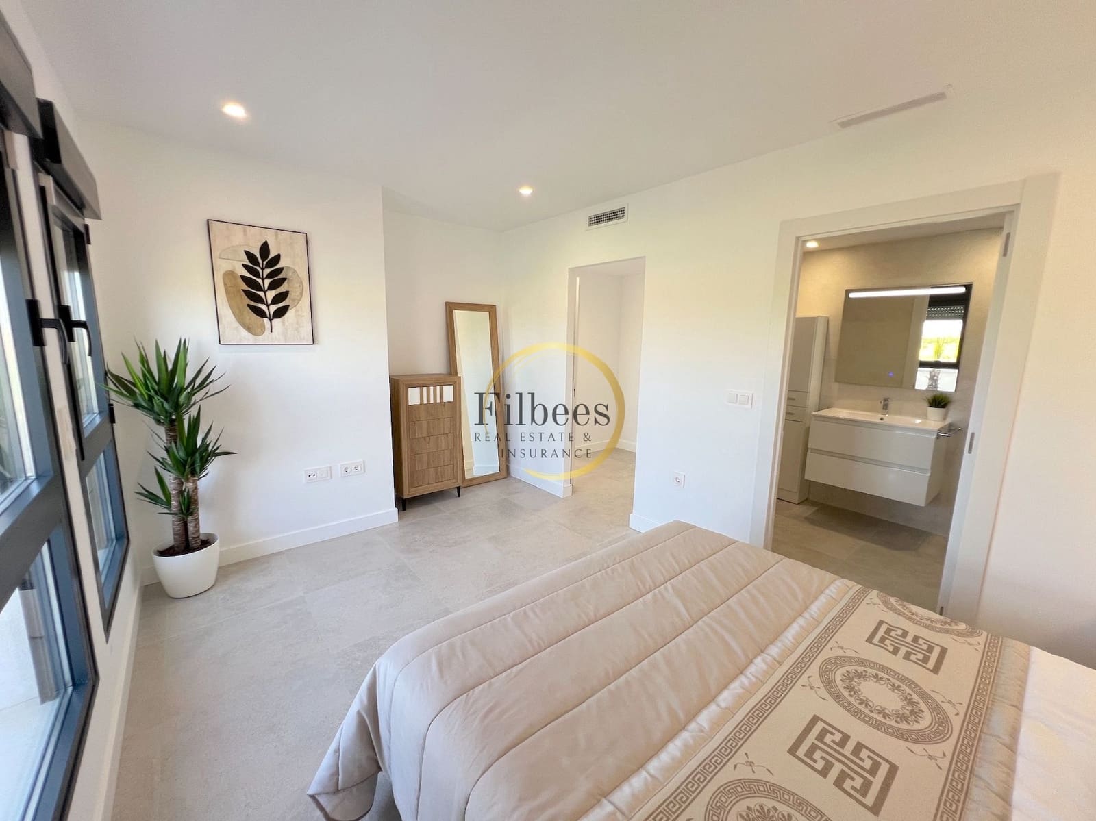 3 slaapkamer Villa te koop in La Pinilla met zwembad garage - € 379.845 (Ref: 8913646)