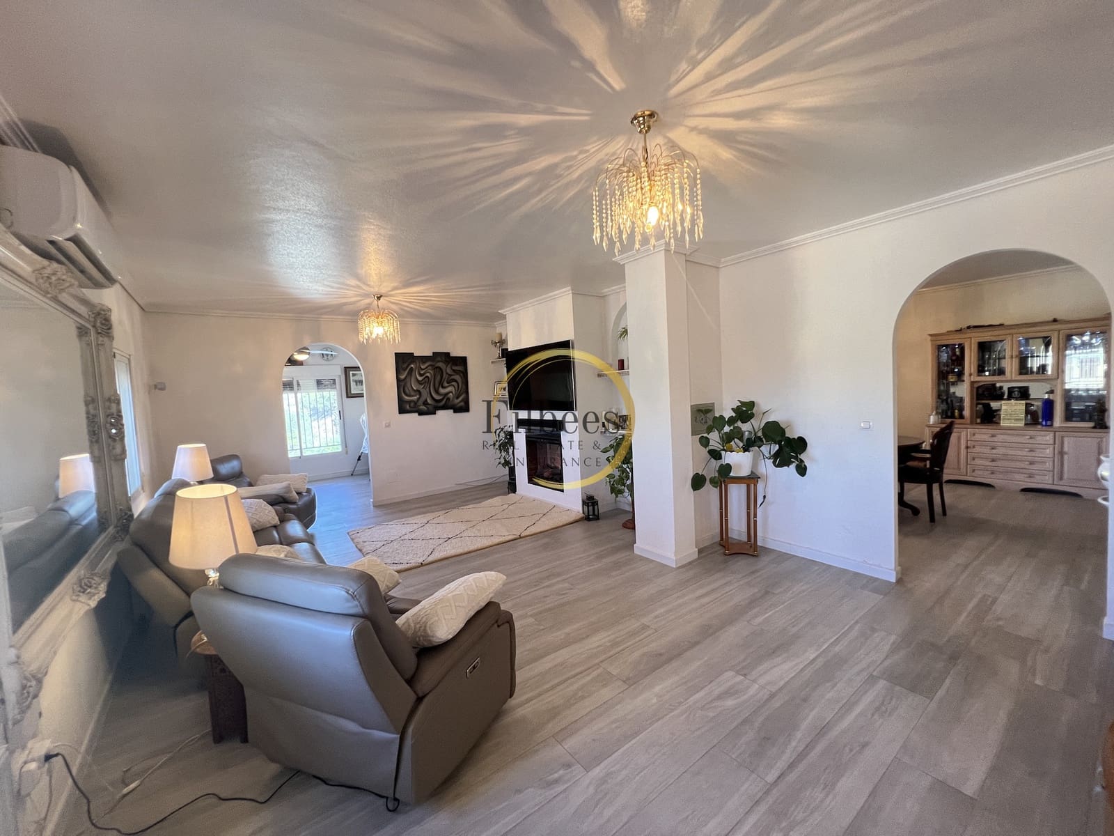 4 soveværelse Villa til salg i Leiva med garage - € 605.000 (Ref: 9278753)