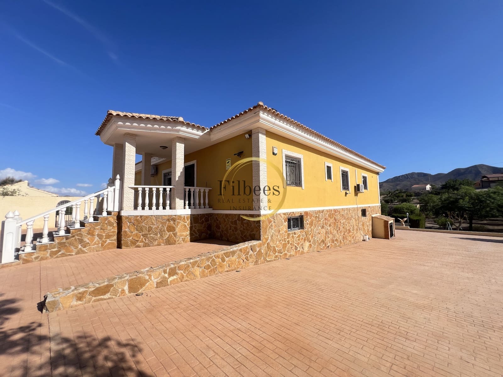 4 soveværelse Villa til salg i Leiva med garage - € 605.000 (Ref: 9278753)