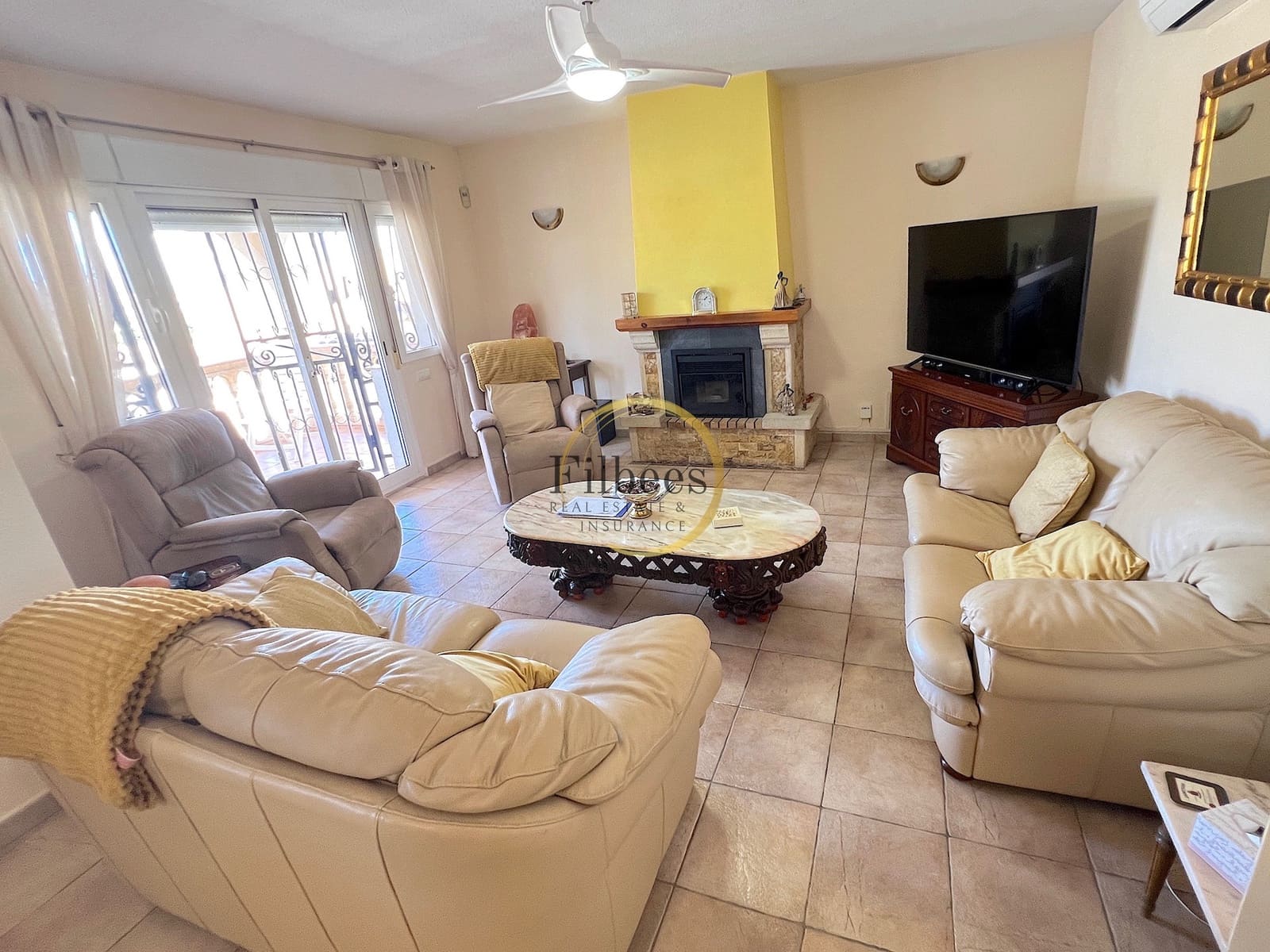 5 slaapkamer Villa te koop in Leiva met zwembad garage - € 535.000 (Ref: 9337207)