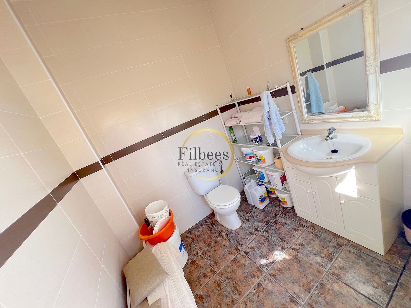 5 slaapkamer Villa te koop in Leiva met zwembad garage - € 535.000 (Ref: 9337207)