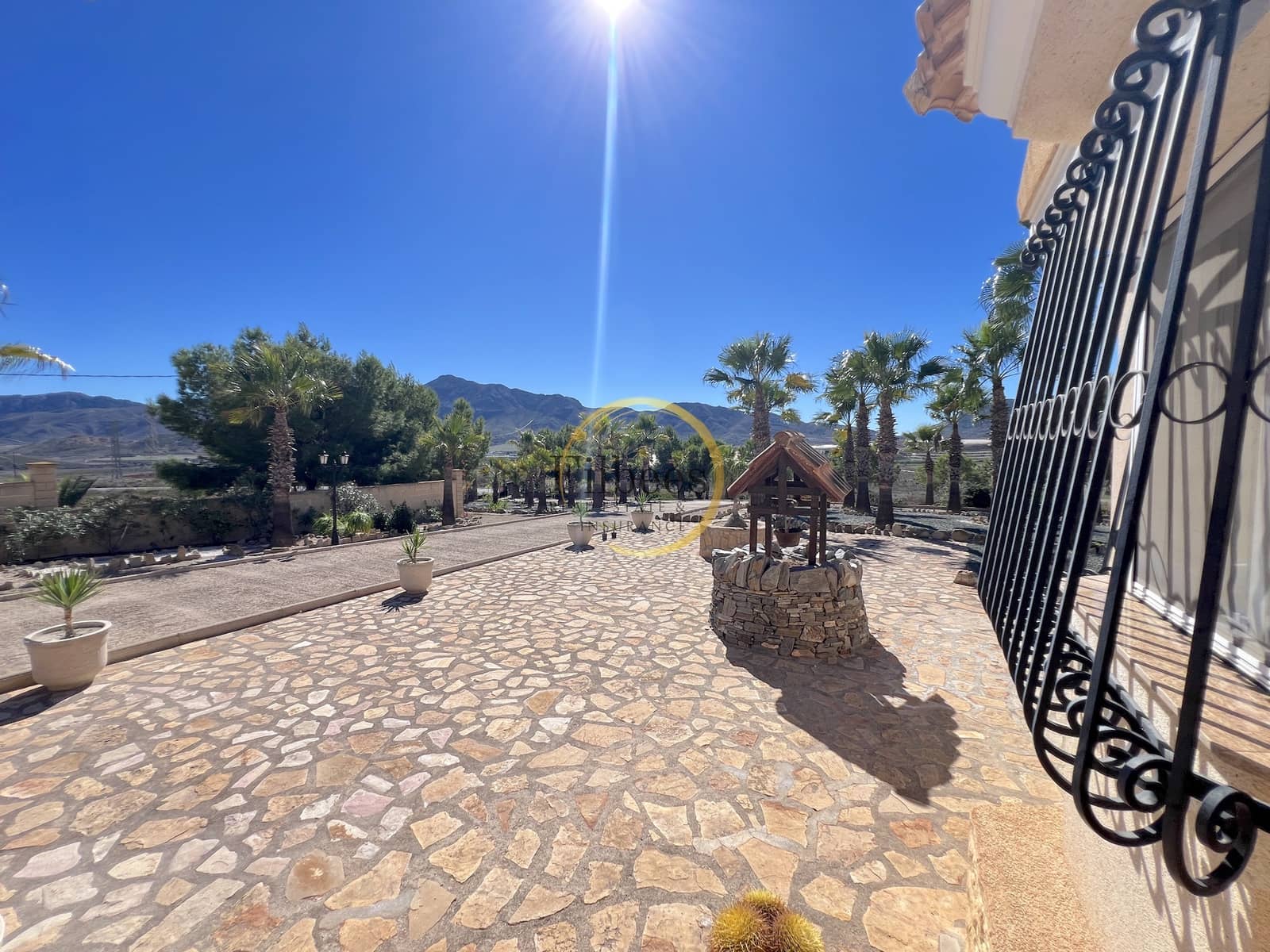 5 slaapkamer Villa te koop in Leiva met zwembad garage - € 535.000 (Ref: 9337207)