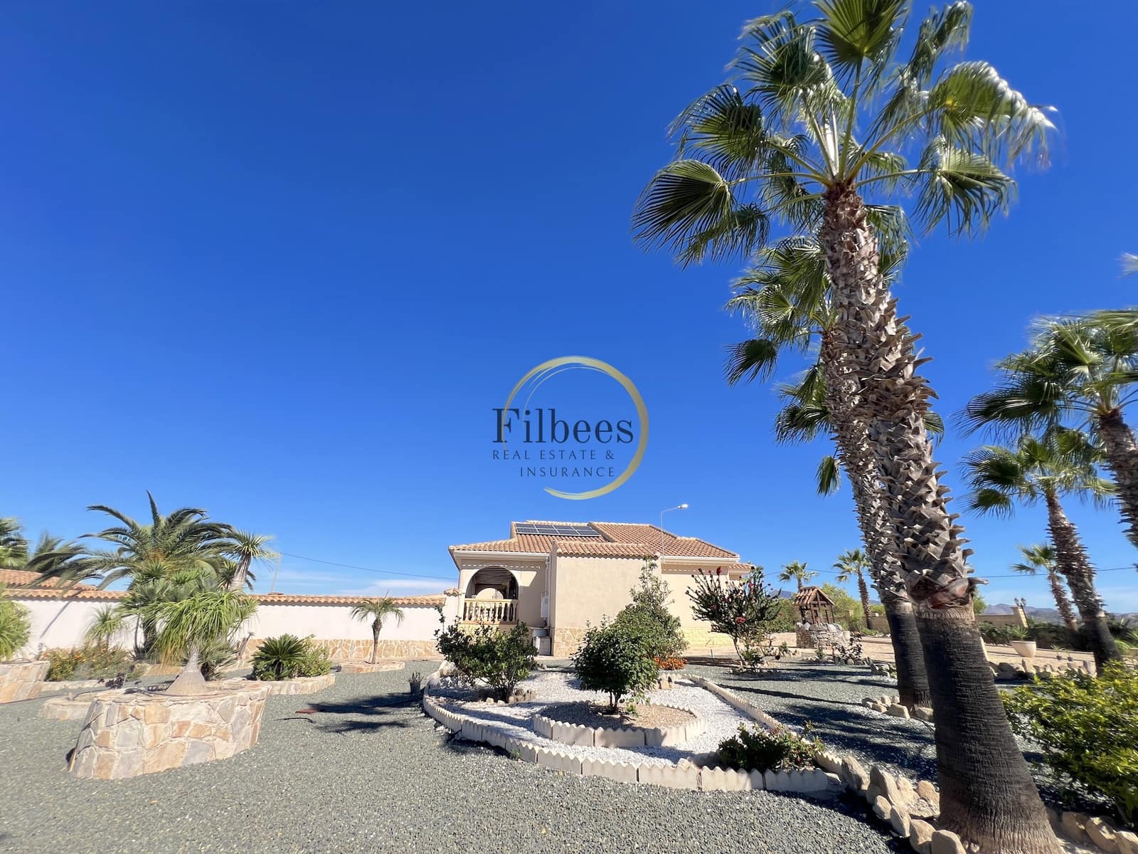 5 slaapkamer Villa te koop in Leiva met zwembad garage - € 535.000 (Ref: 9337207)