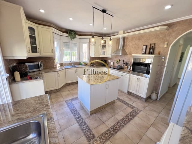 5 bedroom Villa for sale in Leiva, Mazarrón with pool garage - € 535,000 (Ref: 9337207)
