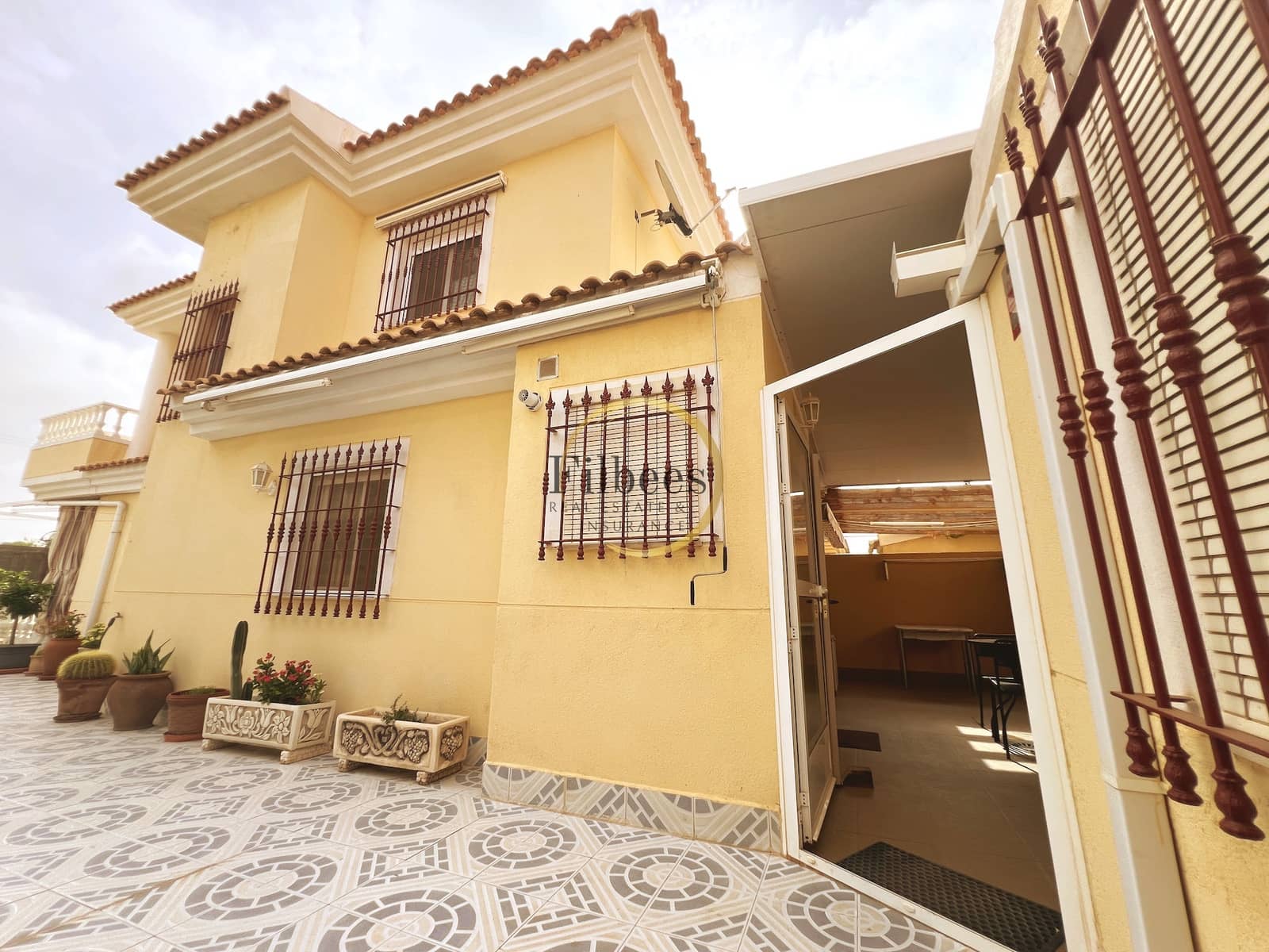 3 soverom Hus til salgs i Puerto de Mazarron med garasje - € 250 000 (Ref: 9981396)