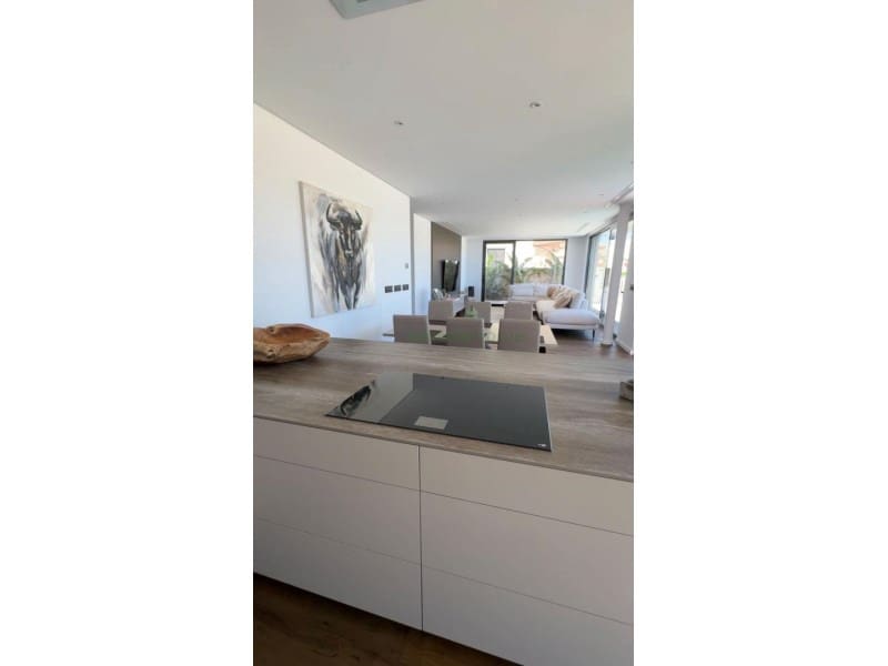 3 soveværelse Villa til salg i El Mojon med garage - € 2.390.000 (Ref: 10061953)