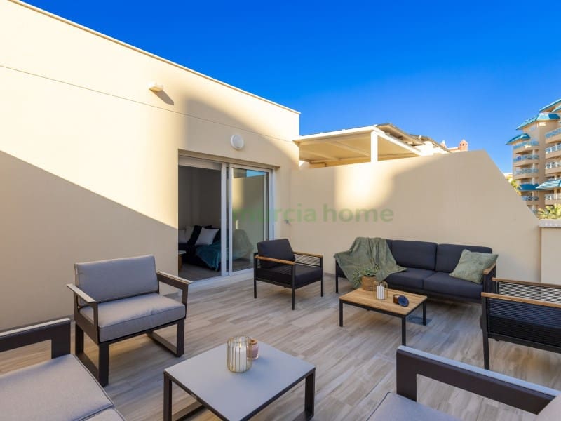 3 sypialnia Apartament na sprzedaż w La Manga del Mar Menor z basenem garażem - 294 000 € (Ref: 10159512)