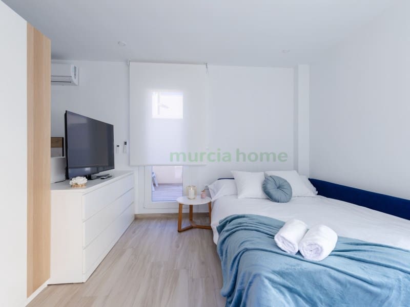 3 sypialnia Apartament na sprzedaż w La Manga del Mar Menor z basenem garażem - 294 000 € (Ref: 10159512)