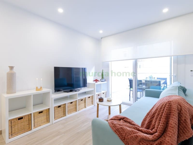 3 sypialnia Apartament na sprzedaż w La Manga del Mar Menor z basenem garażem - 294 000 € (Ref: 10159512)