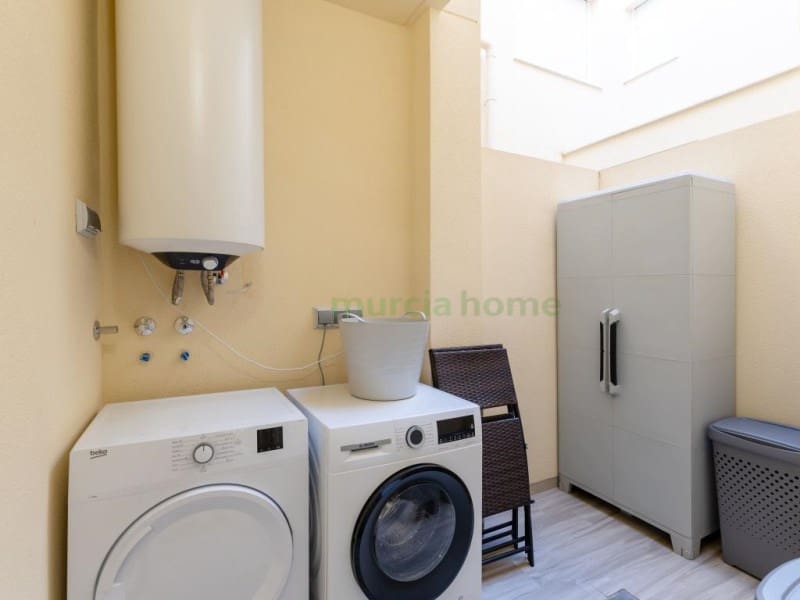 3 sypialnia Apartament na sprzedaż w La Manga del Mar Menor z basenem garażem - 294 000 € (Ref: 10159512)