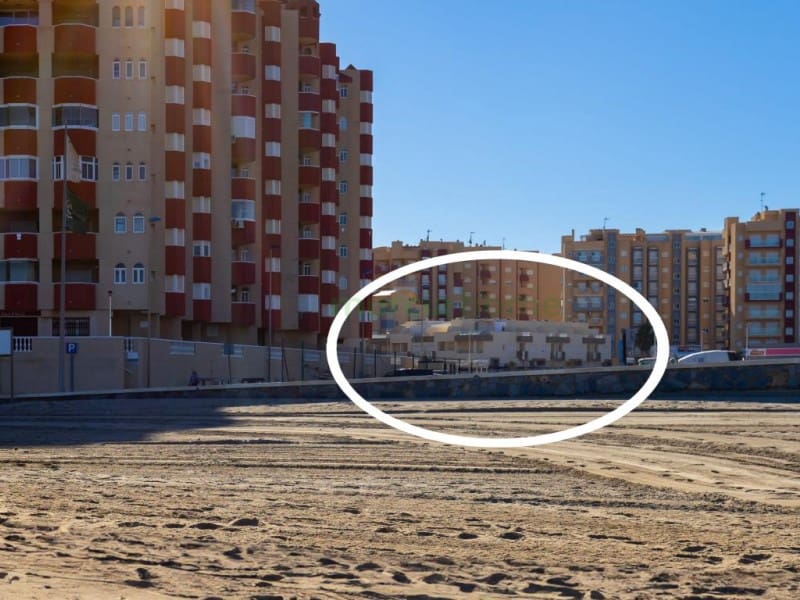 3 sypialnia Apartament na sprzedaż w La Manga del Mar Menor z basenem garażem - 294 000 € (Ref: 10159512)