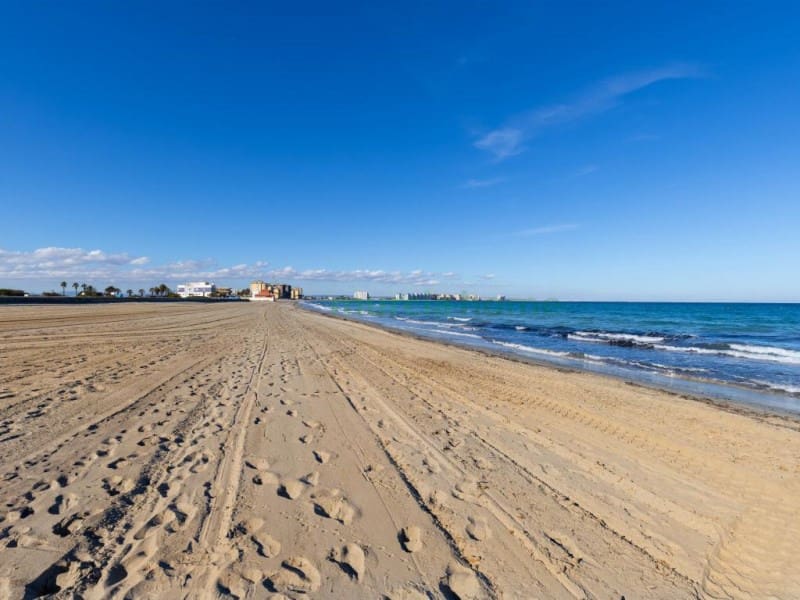 3 sypialnia Apartament na sprzedaż w La Manga del Mar Menor z basenem garażem - 294 000 € (Ref: 10159512)
