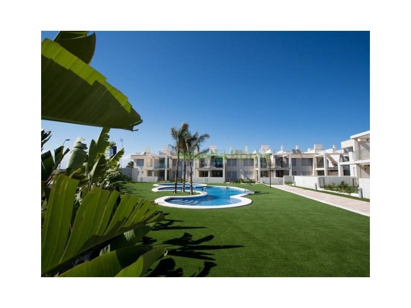Ático de 2 habitaciones en Estrella de Mar en venta con piscina garaje - 179.000 € (Ref: 10171449)
