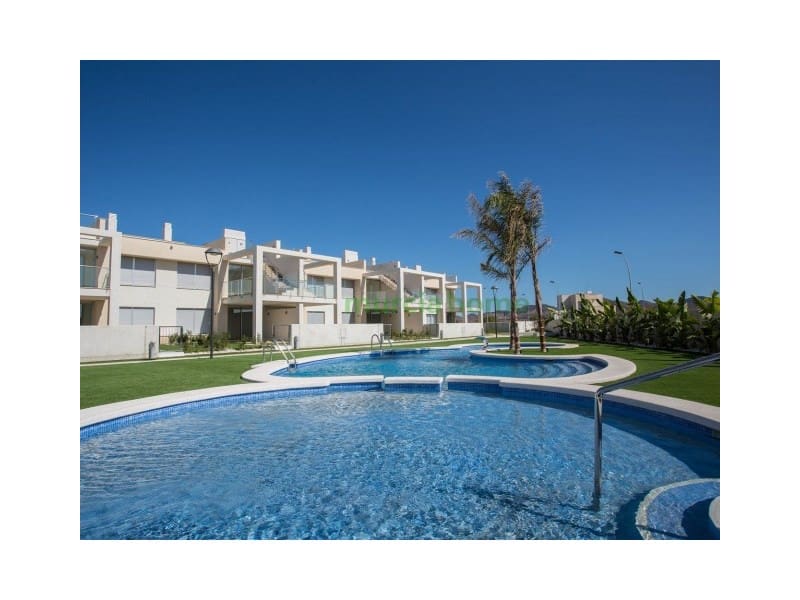 Bungalow de 2 habitaciones en Estrella de Mar en venta con piscina garaje - 174.950 € (Ref: 10184670)