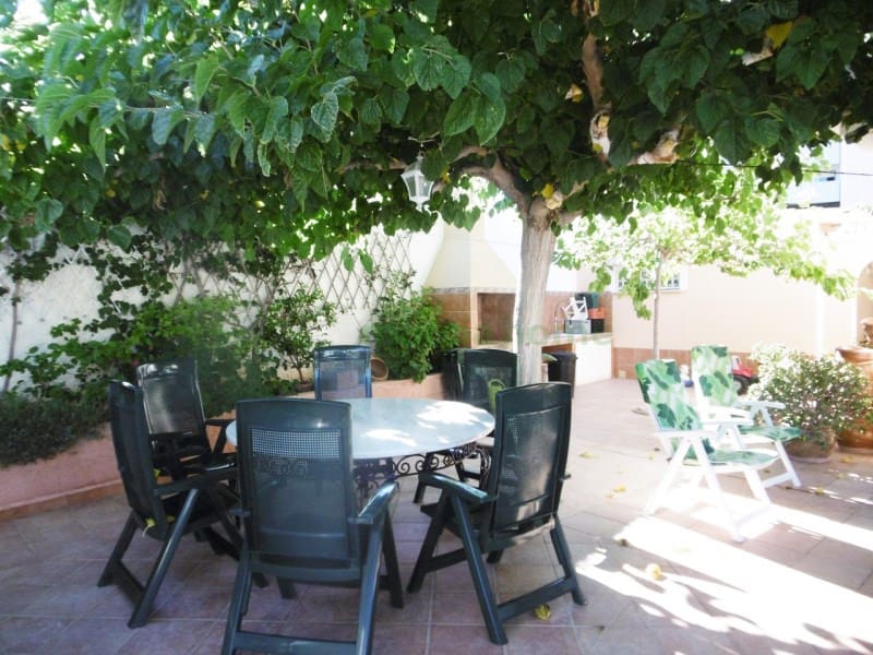 8 soverom Villa til salgs i La Manga del Mar Menor med garasje - € 1 236 000 (Ref: 5239630)