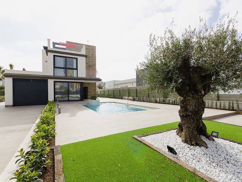 4 soveværelse Villa til salg i Playa Honda med garage - € 565.950 (Ref: 5239641)