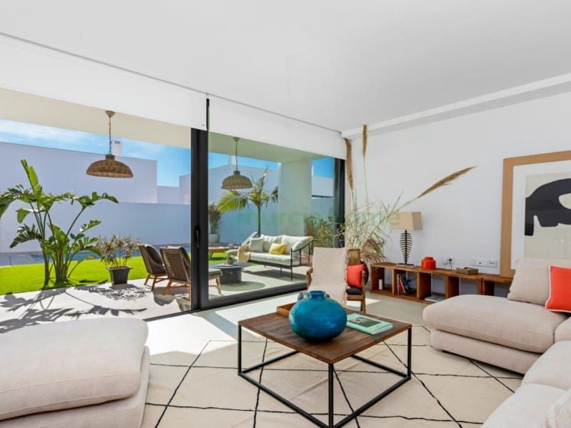 3 soveværelse Villa til salg i Mar de Cristal med swimmingpool - € 549.000 (Ref: 5239669)