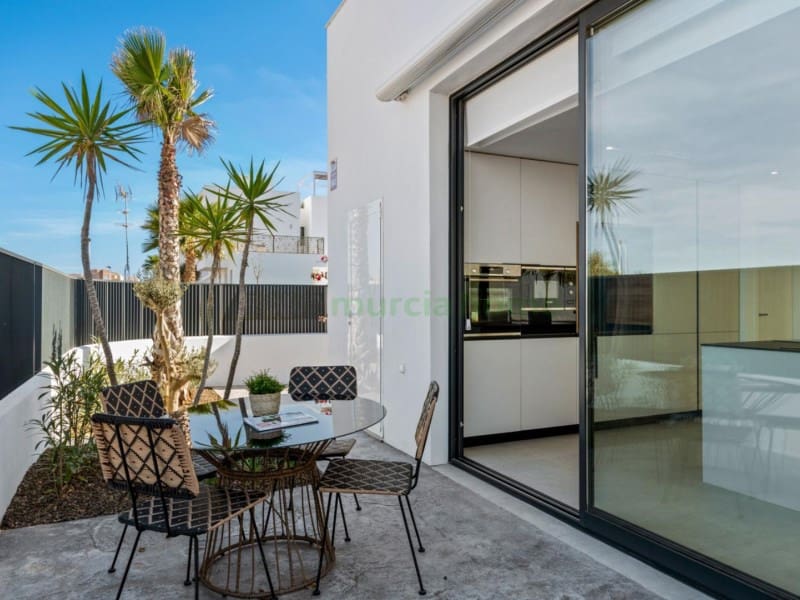 3 soveværelse Villa til salg i Mar de Cristal med swimmingpool - € 549.000 (Ref: 5239669)