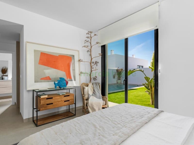 3 soveværelse Villa til salg i Mar de Cristal med swimmingpool - € 549.000 (Ref: 5239669)