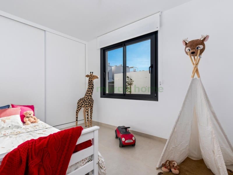 3 soveværelse Villa til salg i Mar de Cristal med swimmingpool - € 549.000 (Ref: 5239669)