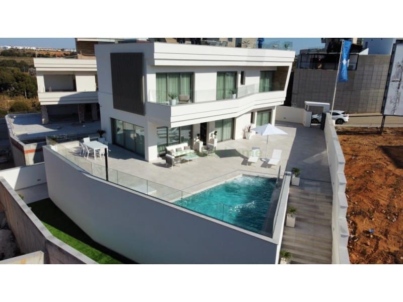 4 bedroom Villa for sale in Campoamor - € 1,430,000 (Ref: 6934909)