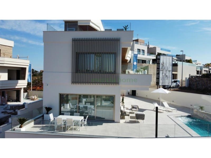 4 bedroom Villa for sale in Campoamor - € 1,430,000 (Ref: 6934909)