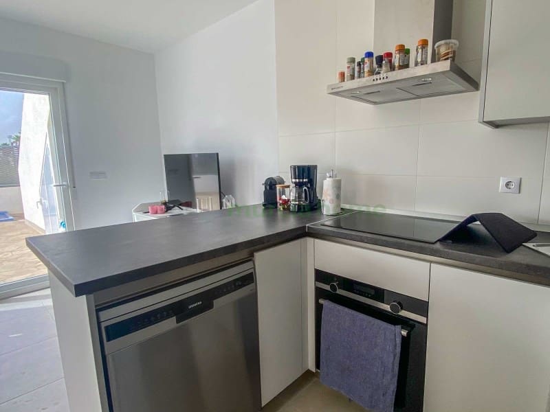 2 soveværelse Semi-Rækkehus til salg i Los Alcazares - € 270.000 (Ref: 7214853)