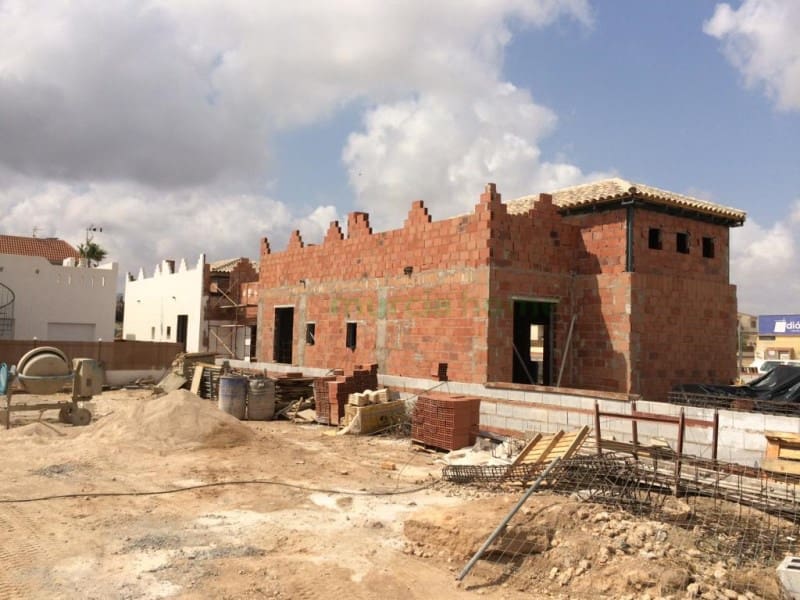 3 bedroom Villa for sale in Los Alcazares - € 361,900 (Ref: 7217203)