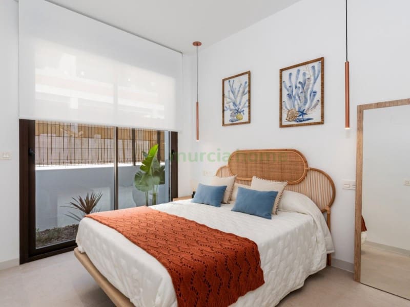 3 bedroom Villa for sale in Los Alcazares with garage - € 555,000 (Ref: 9929292)