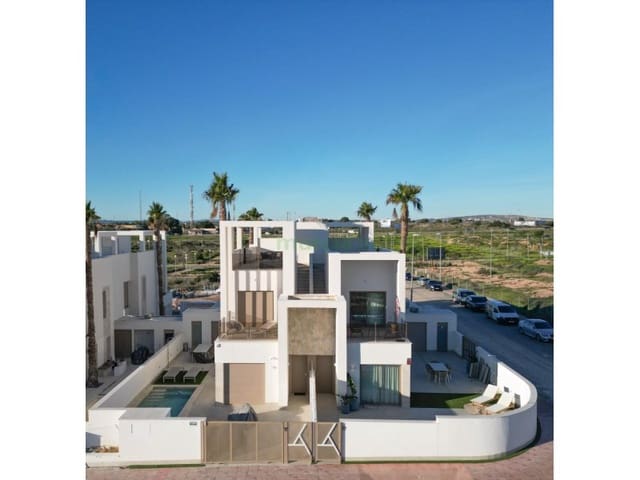 Chalet de 3 habitaciones en Los Alcázares en venta - 475.000 € (Ref: 9965218)
