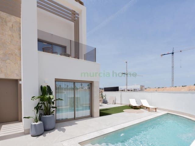Chalet de 3 habitaciones en Los Alcázares en venta - 475.000 € (Ref: 9965218)