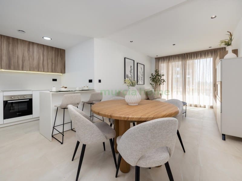 2 soverom Leilighet til salgs i Los Alcazares med garasje - € 279 000 (Ref: 9978756)