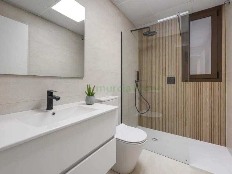 2 soverom Leilighet til salgs i Los Alcazares med garasje - € 279 000 (Ref: 9978756)