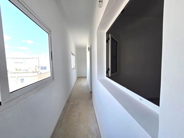 2 slaapkamer Flat te koop in Arrecife - € 185.000 (Ref: 10086170)