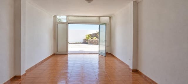 Kommersiell til salgs i Puerto del Carmen, Tías - € 405 000 (Ref: 10115888)