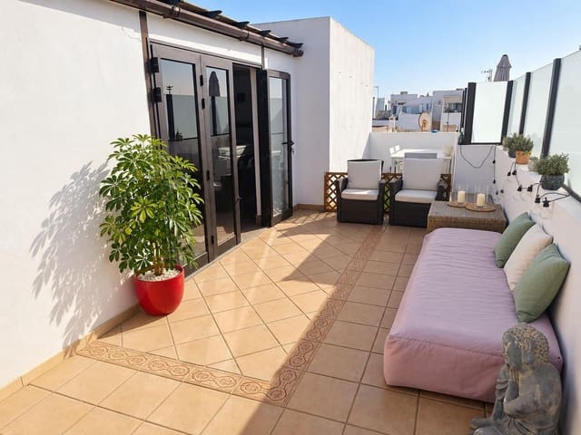 Piso de 2 habitaciones en Playa Honda, San Bartolomé en venta - 325.000 € (Ref: 10115891)