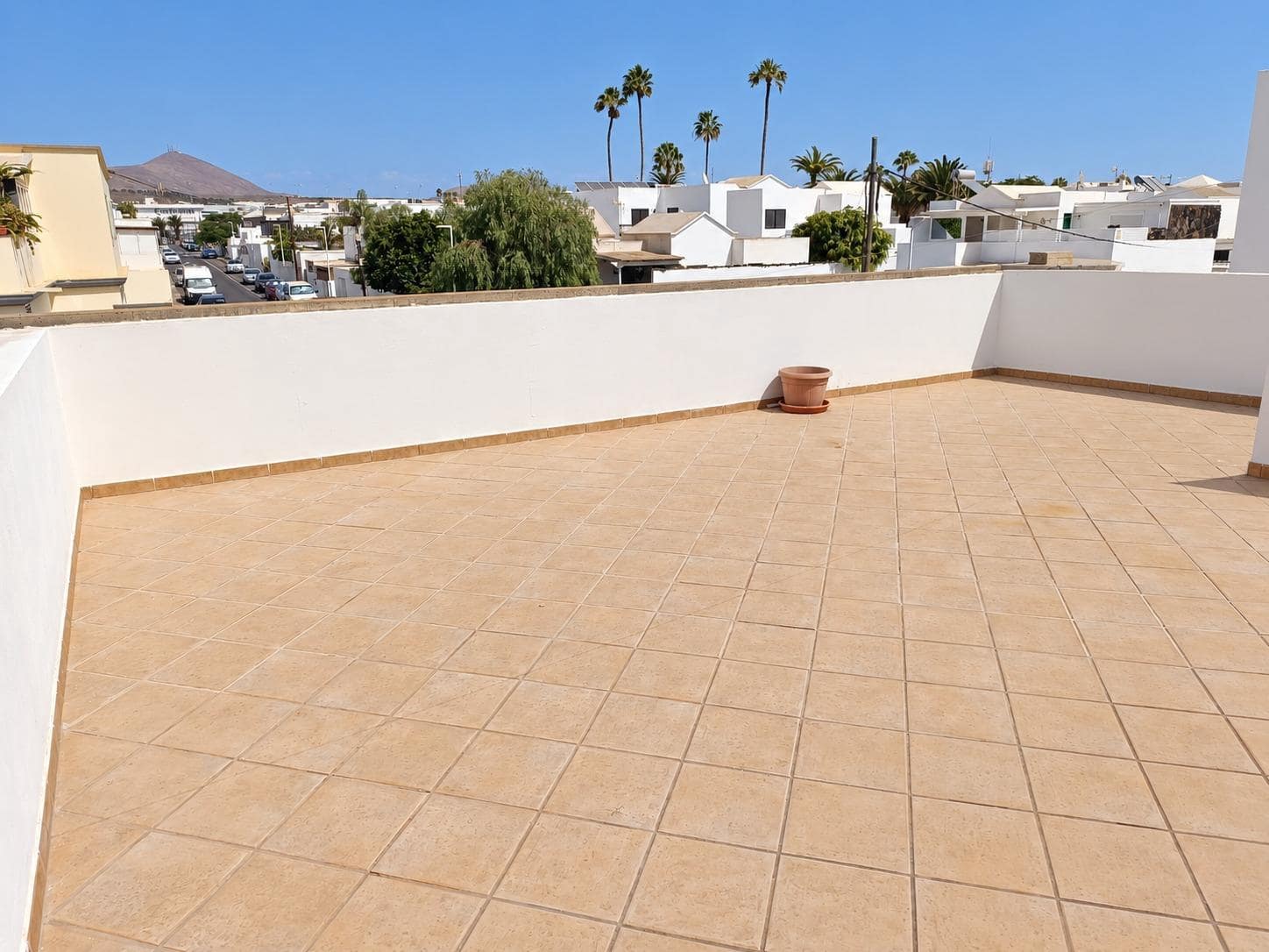 Piso de 2 habitaciones en Playa Honda en venta - 325.000 € (Ref: 10115891)