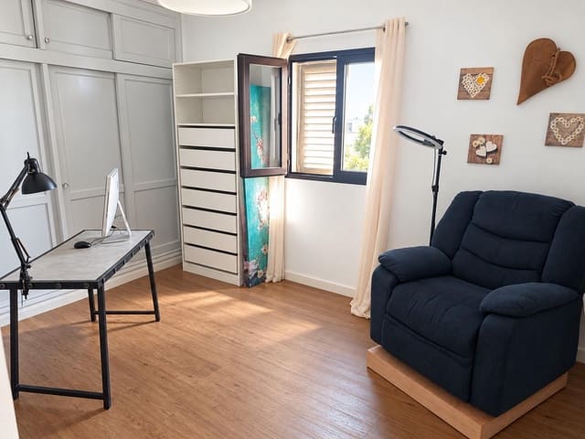 Piso de 2 habitaciones en Playa Honda, San Bartolomé en venta - 325.000 € (Ref: 10115891)