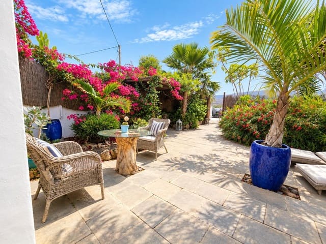 4 soveværelse Finca/Landehus til salg i Guatiza, Teguise med garage - € 575.000 (Ref: 10184976)