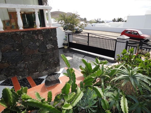 4 slaapkamer Villa te koop in Nazaret, Teguise met garage - € 500.000 (Ref: 6161076)