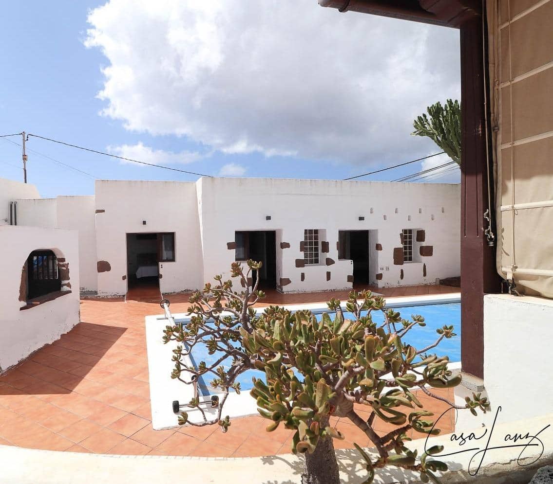 8 makuuhuone Huvila myytävänä paikassa San Bartolome mukana uima-altaan - 895 000 € (Ref: 7832068)