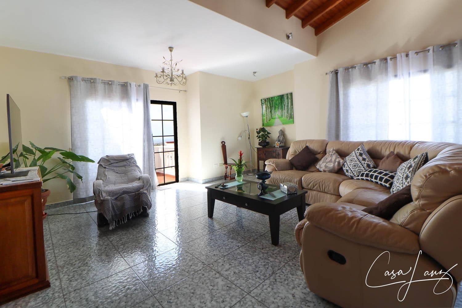 7 bedroom Villa for sale in Tahiche with garage - € 745,000 (Ref: 7889989)
