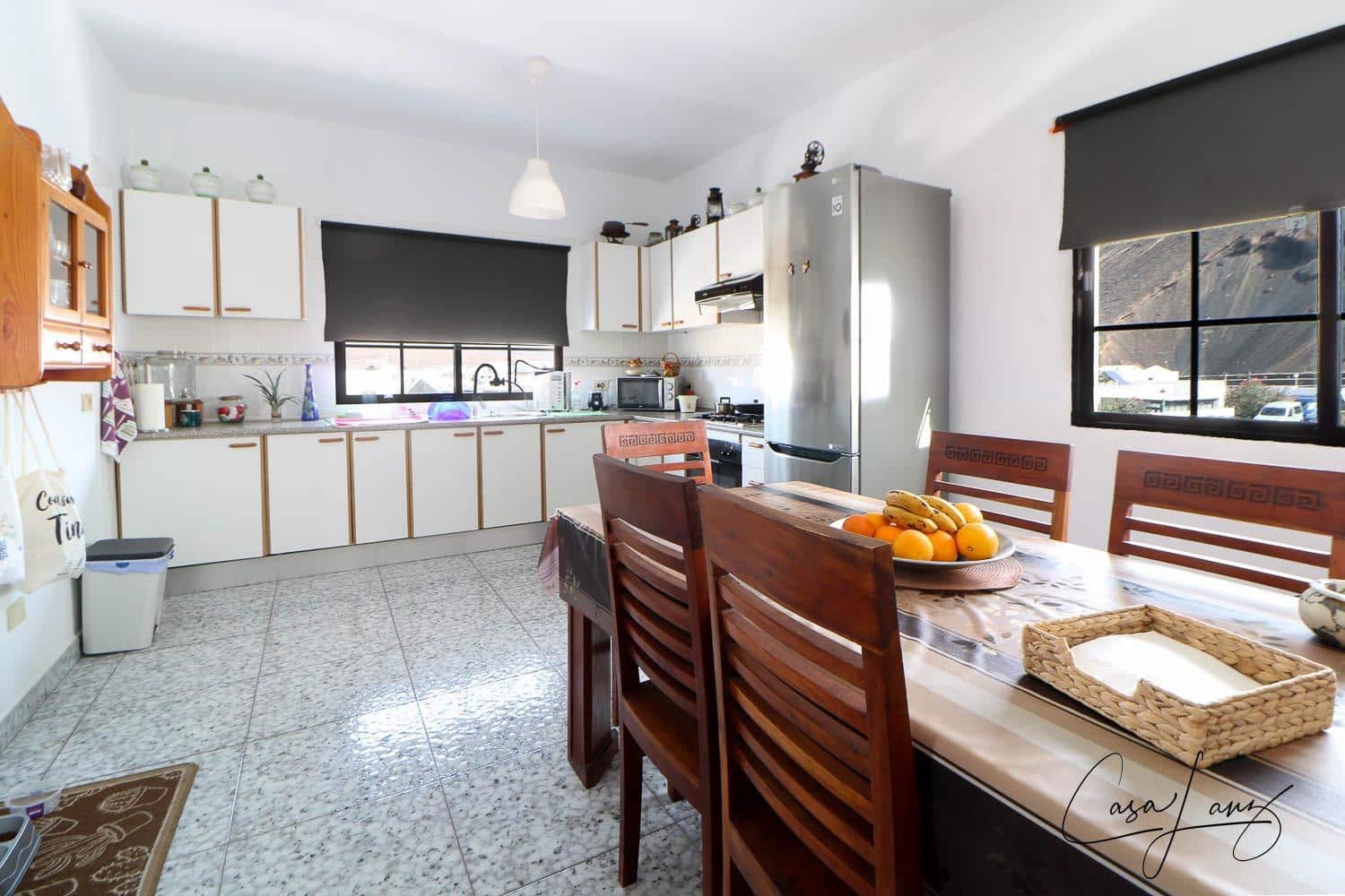 7 bedroom Villa for sale in Tahiche with garage - € 745,000 (Ref: 7889989)