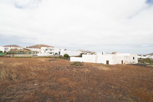 2 makuuhuone Paritalo myytävänä paikassa Tinajo - 375 000 € (Ref: 7980529)