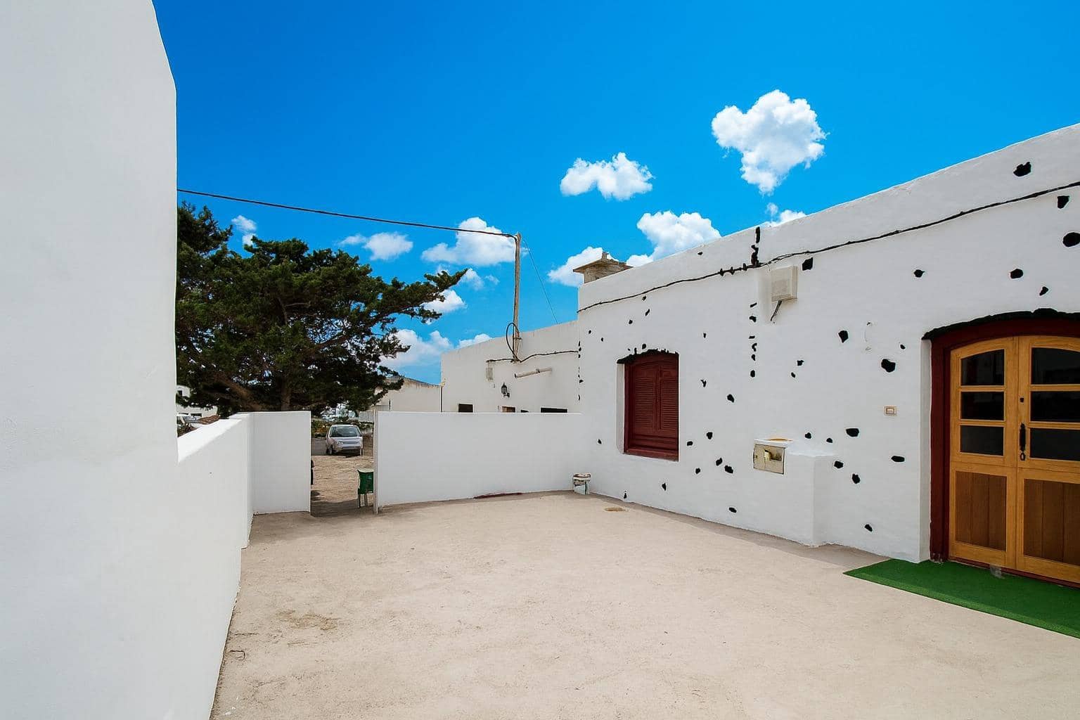 2 soveværelse Semi-Rækkehus til salg i Tinajo - € 375.000 (Ref: 7980529)