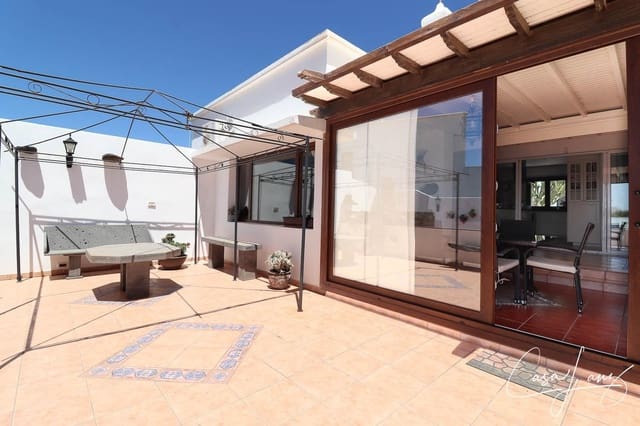 3 chambre Villa/Maison à vendre à Tías - 595 000 € (Ref: 8239015)