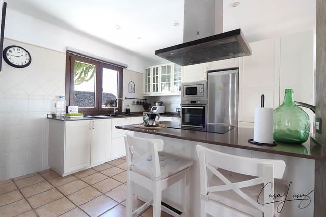 3 chambre Villa/Maison à vendre à Tías - 595 000 € (Ref: 8239015)