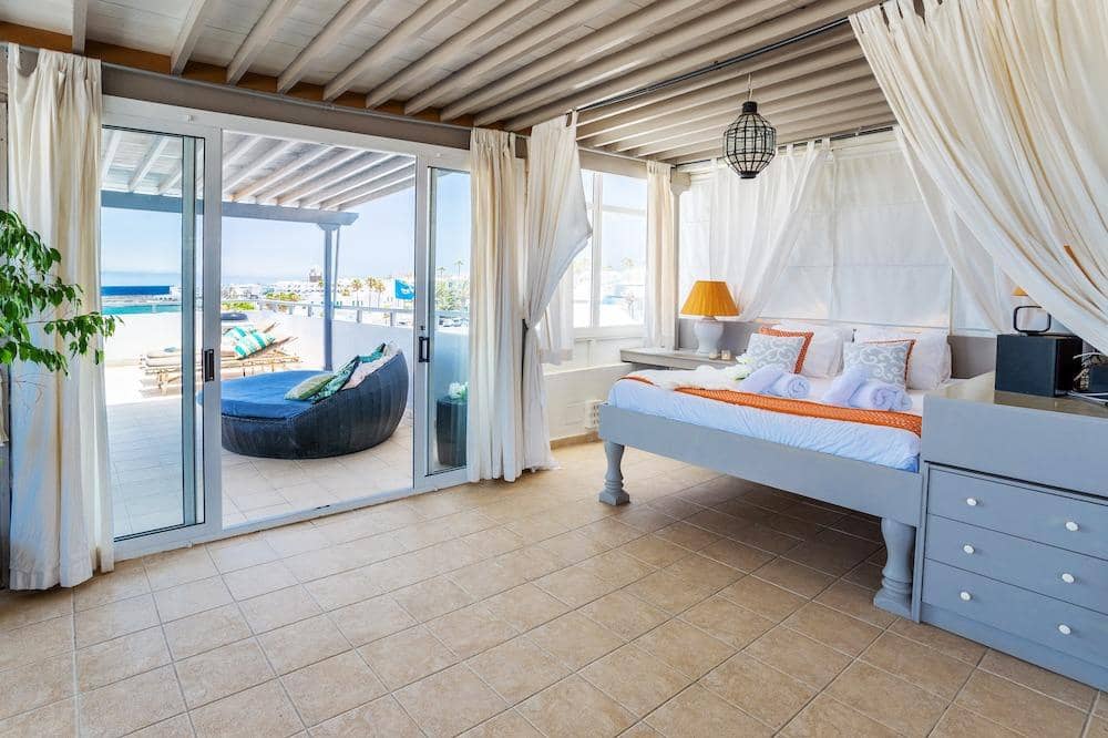 2 bedroom Flat for sale in Costa Teguise - € 839,000 (Ref: 8457138)